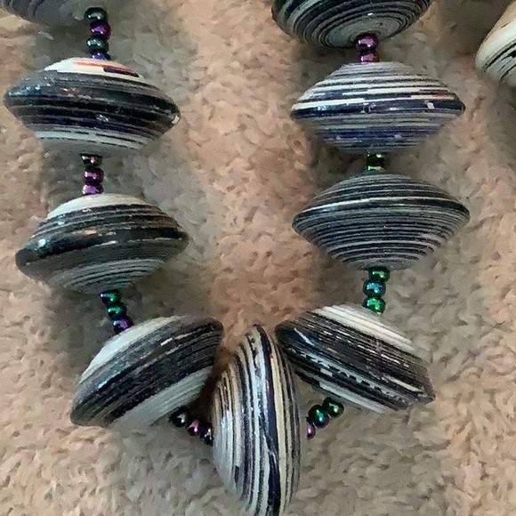 Beads for Life 20” large toggle necklaces UGANDA Africa beautiful - Picture 5 of 6